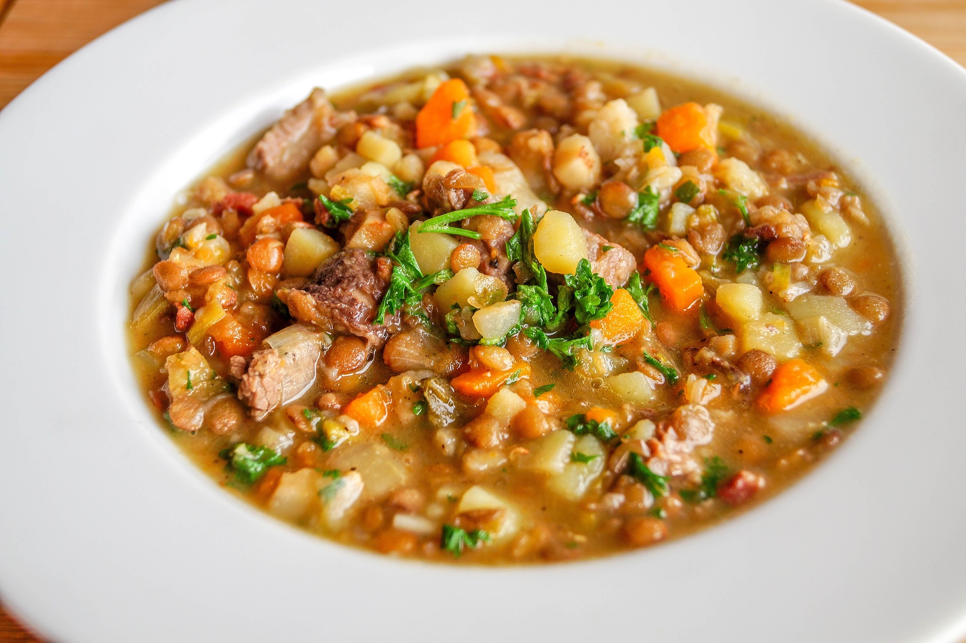 Soupe marocaine aux lentilles et pois chiches