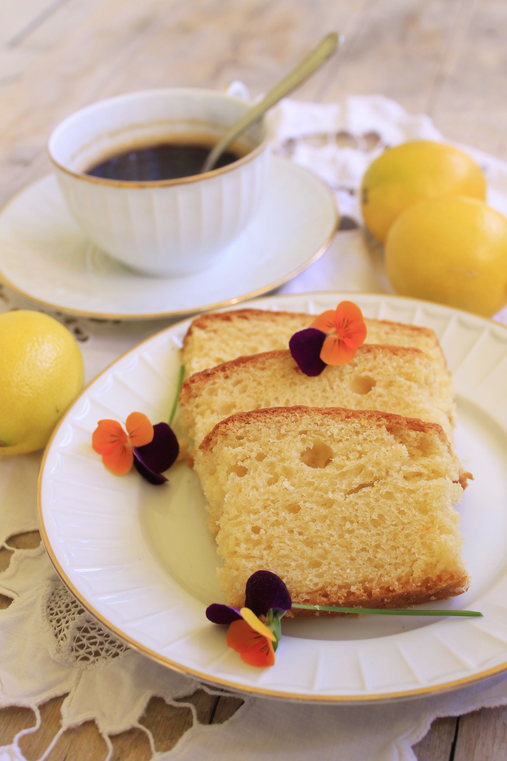 Gâteau français petit-déjeuner amande et yaourt
