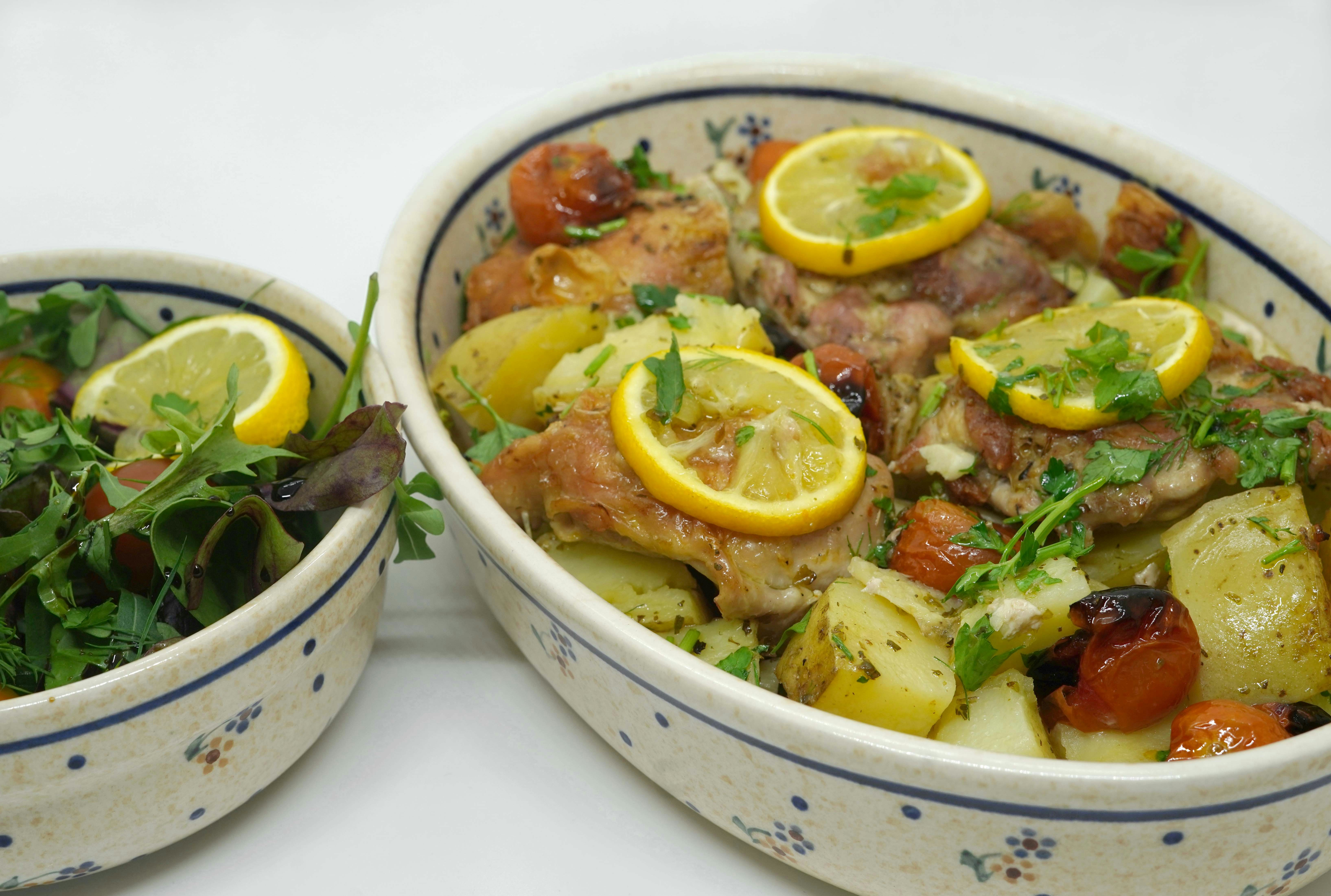 Ливанская курица с лимоном, чесноком и картофелем