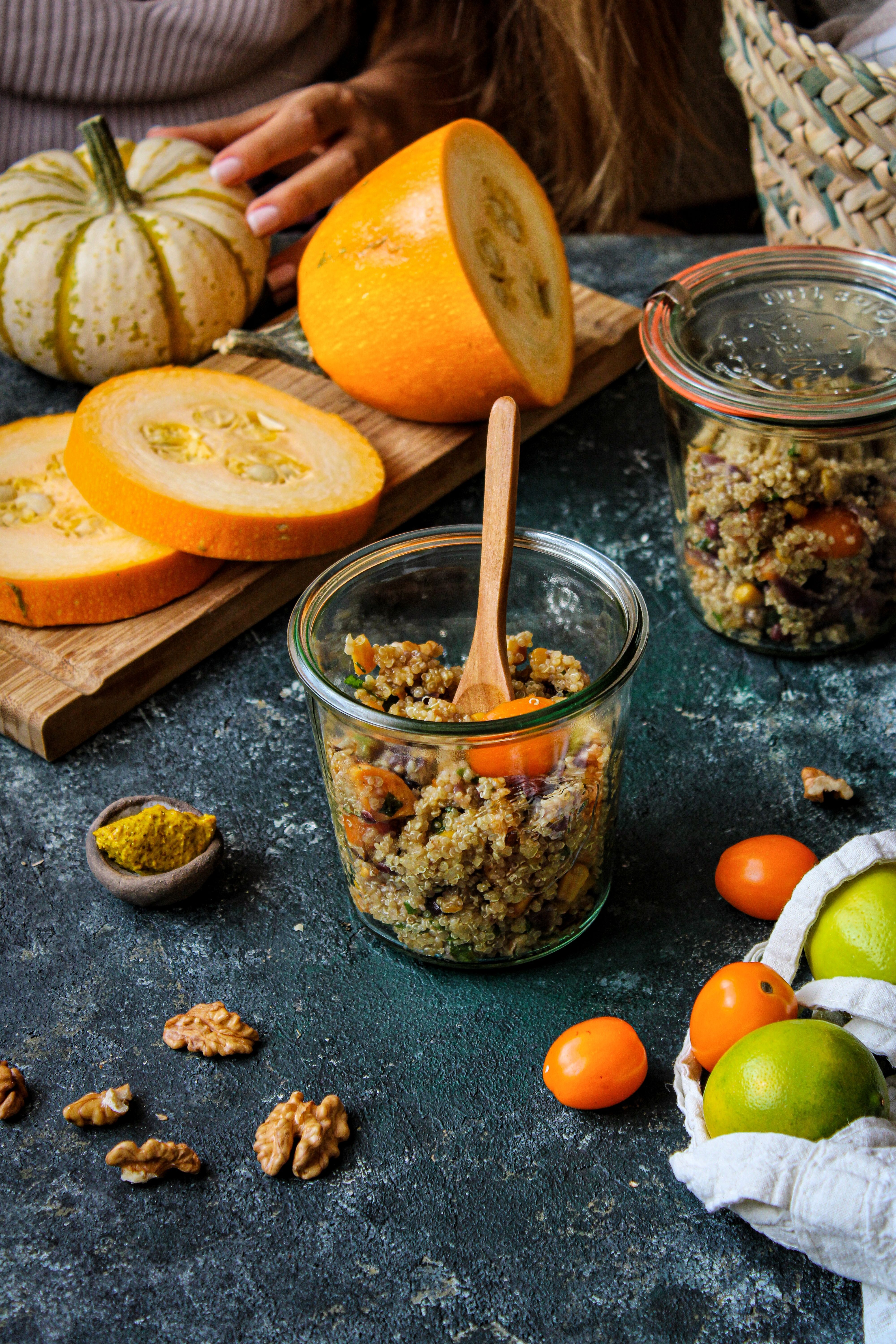 Sformato messicano di quinoa, fagioli neri e poblano